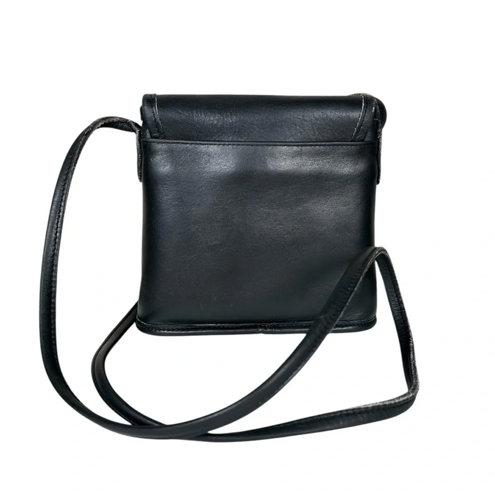 COACH Vintage #9049 Tango Flap Leather Crossbody Bag in black - Picture 5 of 16